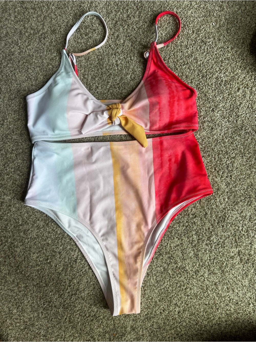 Women’s Color Block High-Waisted Bikini Set Size Medium